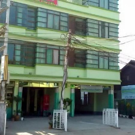 Nay Chi Lin Hotel Pathein Bagian luar foto