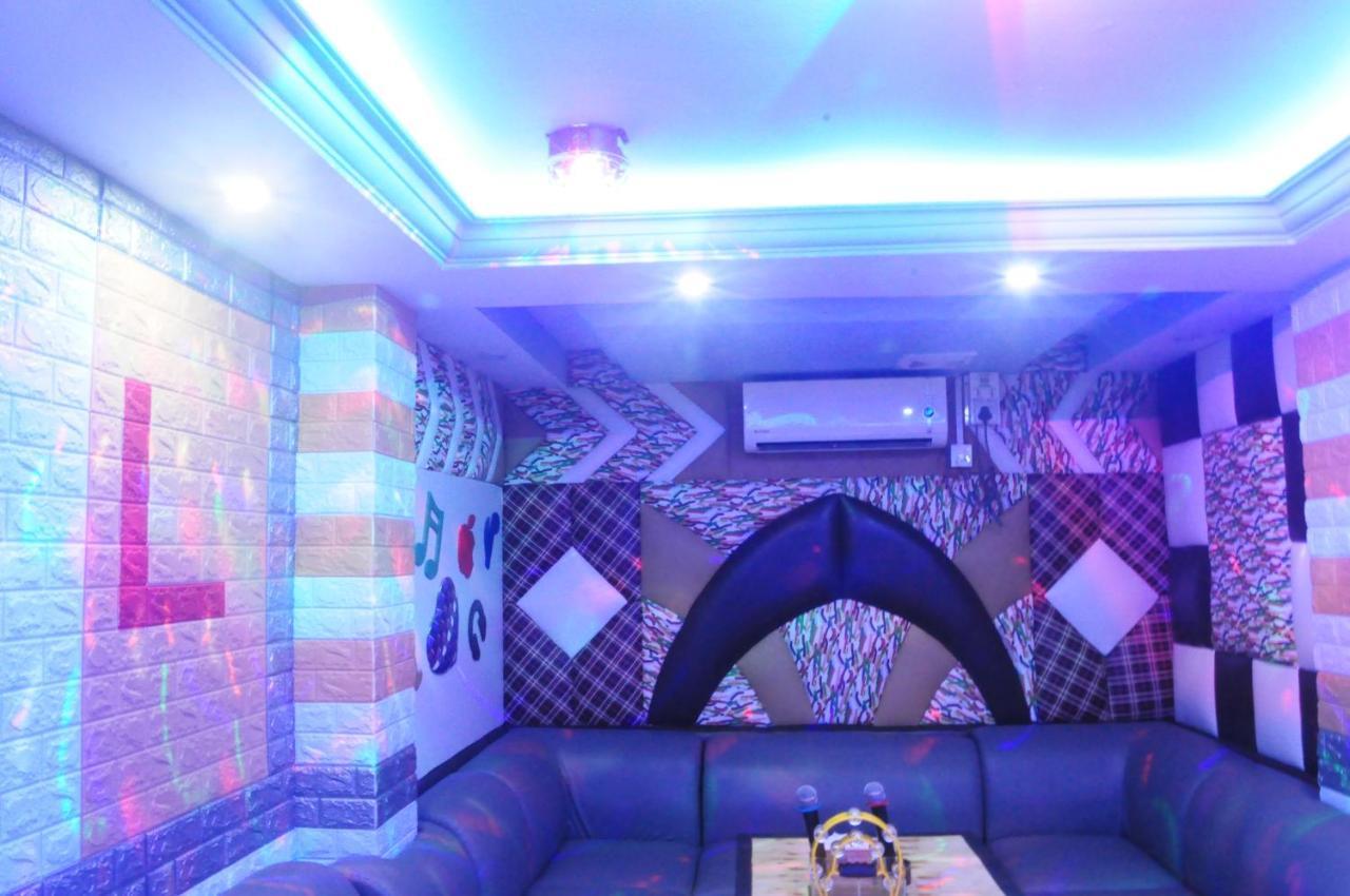 Nay Chi Lin Hotel Pathein Bagian luar foto